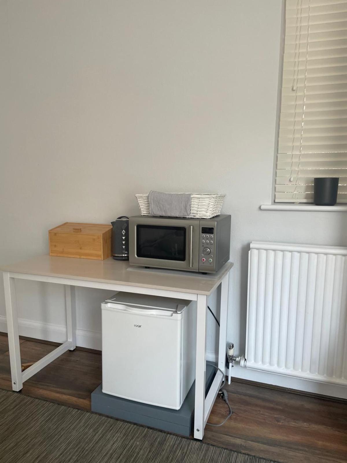 Spacious Double Studio-Style Room Orpington Luaran gambar